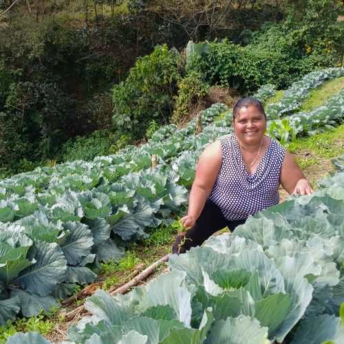 La fuerza de la perseverancia: Orfelina y su trabajo en las comunidades